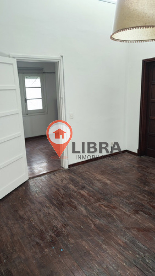 Casa ID.9385 - Alquiler Casa PH 4 Dormitorios 2 Baños Patio Con Parrillero Garage en Reducto