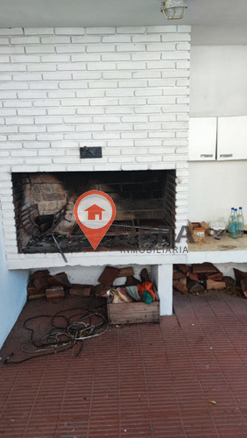 Casa ID.9385 - Alquiler Casa PH 4 Dormitorios 2 Baños Patio Con Parrillero Garage en Reducto