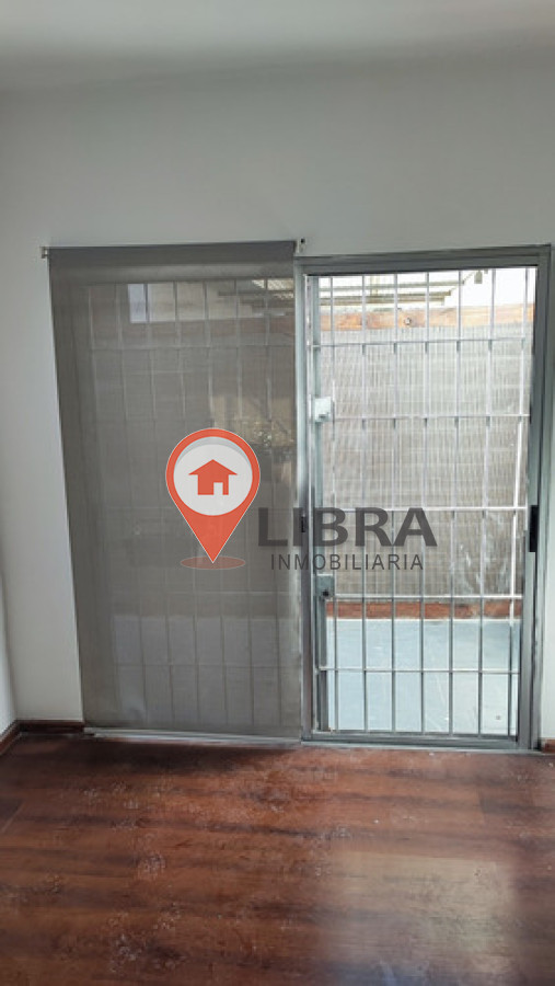 Casa ID.9385 - Alquiler Casa PH 4 Dormitorios 2 Baños Patio Con Parrillero Garage en Reducto