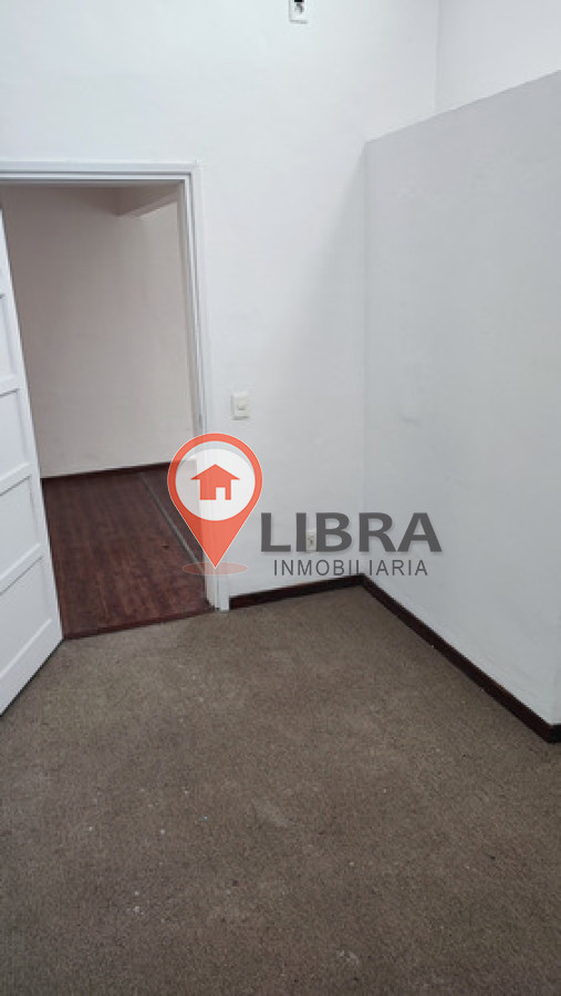 Casa ID.9385 - Alquiler Casa PH 4 Dormitorios 2 Baños Patio Con Parrillero Garage en Reducto