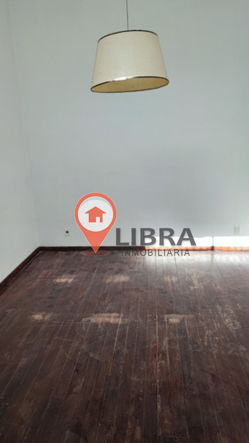 Casa ID.9385 - Alquiler Casa PH 4 Dormitorios 2 Baños Patio Con Parrillero Garage en Reducto