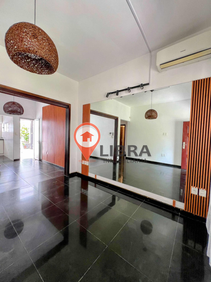 Casa ID.7327 - Hermosa Casa De 2 Dorm, Cochera, Parrillero, Barbacoa En Malvin