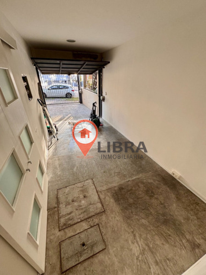 Casa ID.9866 - Alquiler Casa 3 Dormitorios Patio Garaje Pocitos Nuevo 