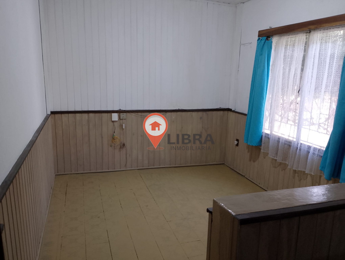 Casa ID.10050 - VENTA CASA EN PASO DE LAS DURANAS 2 DORMITORIOS 2 COCHERAS Y PARRILLERO!