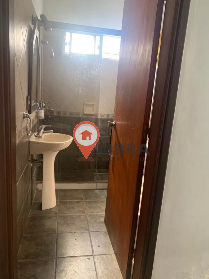 Casa ID.4426 - Venta Casa Para Vivienda O Local Muy Bien Ubicada