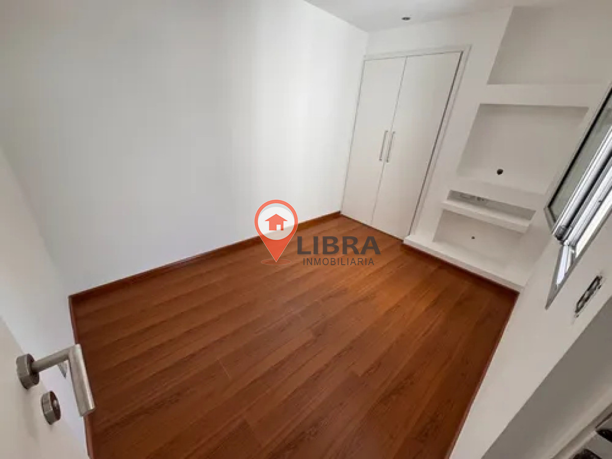 Casa ID.9806 - HERMOSA CASA DE 3 DORM, 4 BAÑOS Y  COCHERA EN POCITOS 