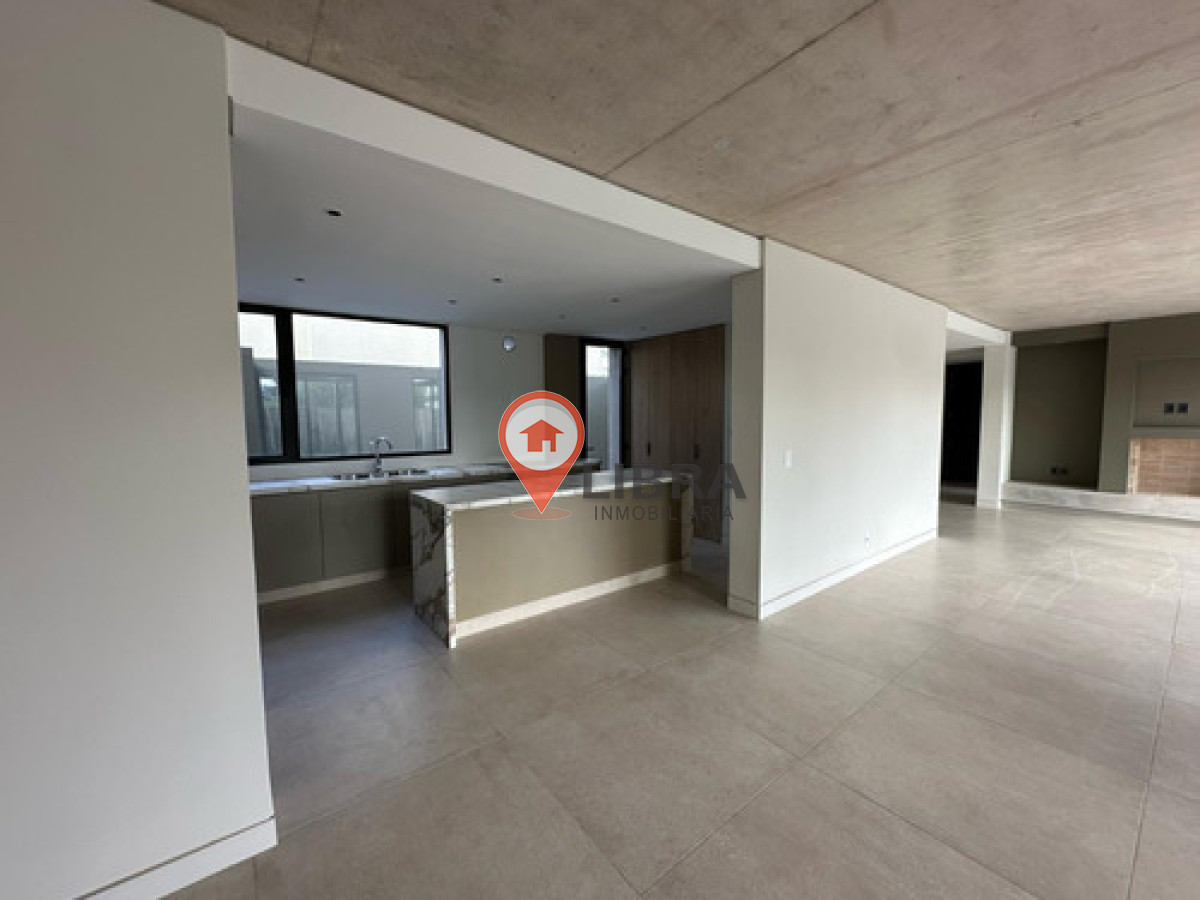 Casa ID.9038 - Alquiler Casa A Estrenar 3 Dormitorios Con Jardín Y Piscina En Carrasco Norte