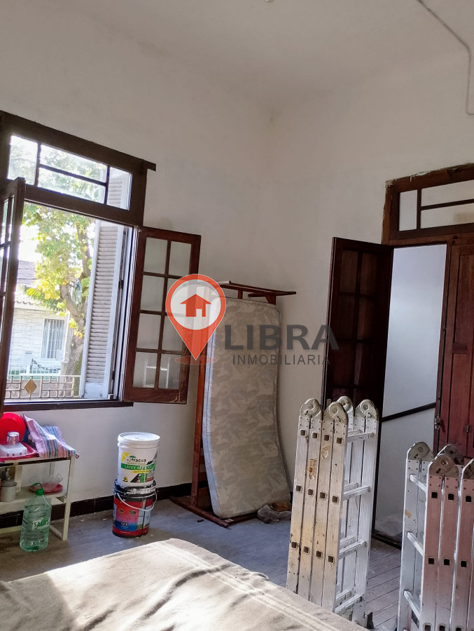 Casa ID.10050 - VENTA CASA EN PASO DE LAS DURANAS 2 DORMITORIOS 2 COCHERAS Y PARRILLERO!