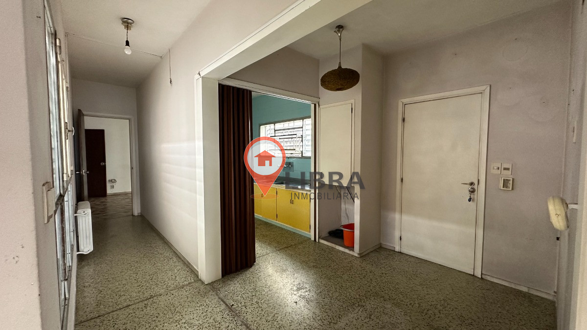 Casa ID.5360 - Excelente oportunidad Hermosa Casa sobre Av Luis Alberto De Herrera.