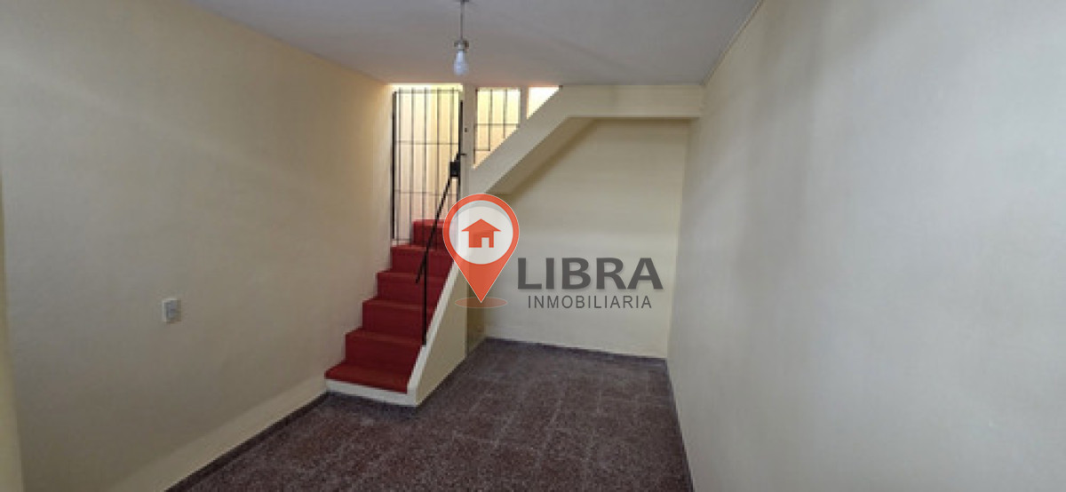 Casa ID.9437 - Alquiler Casa De Altos 2 Dormitorios Azotea Con Parrillero En Tres Cruces 