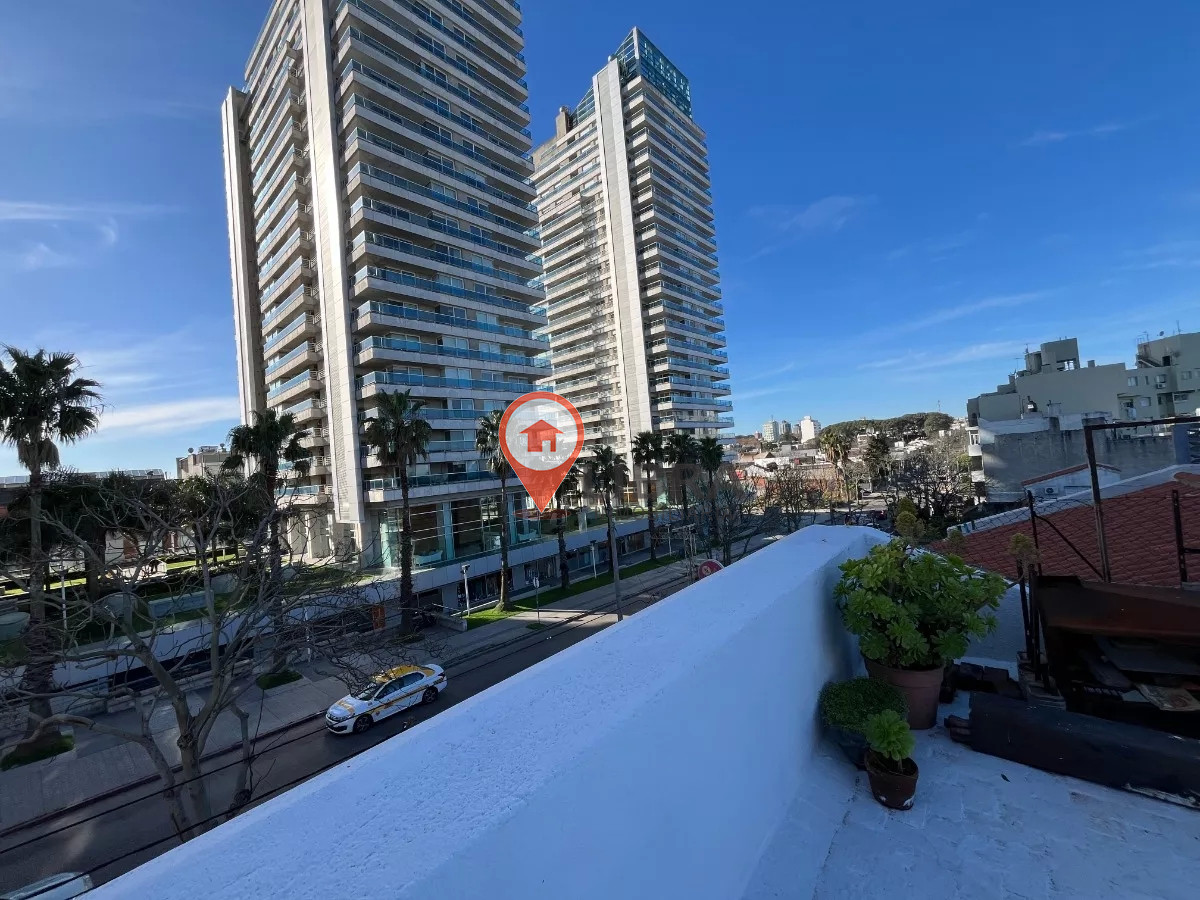 Casa ID.5737 - Casa Venta 2 Dormitorios Impecable Excelente Ubicación Buceo