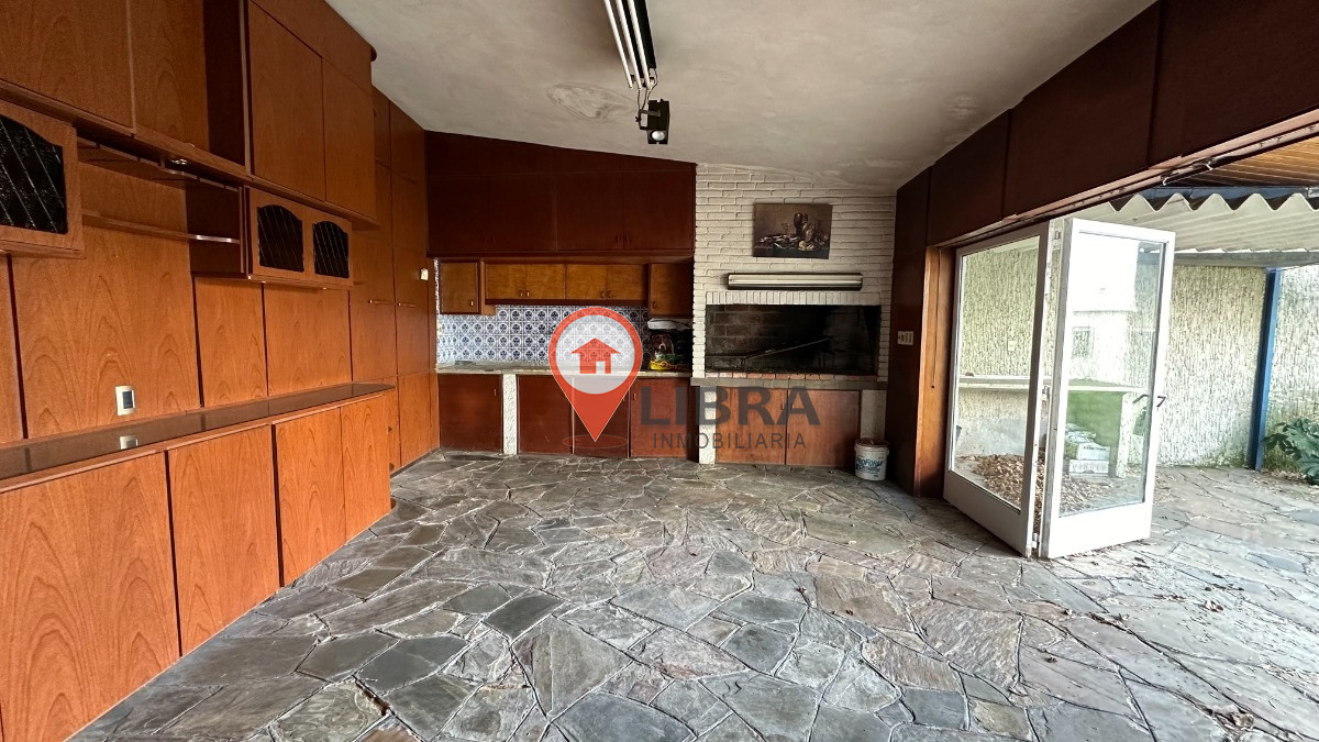 Casa ID.5360 - Excelente oportunidad Hermosa Casa sobre Av Luis Alberto De Herrera.