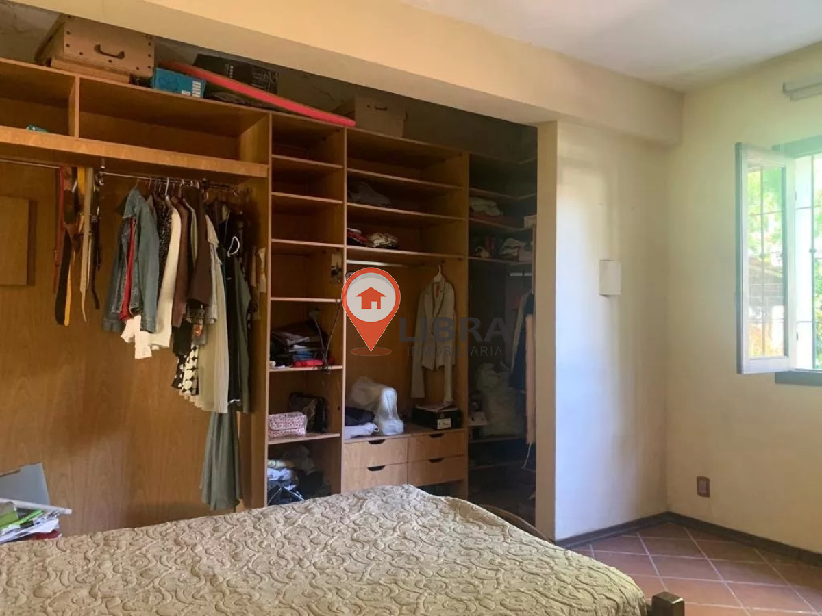 Casa ID.4426 - Venta Casa Para Vivienda O Local Muy Bien Ubicada