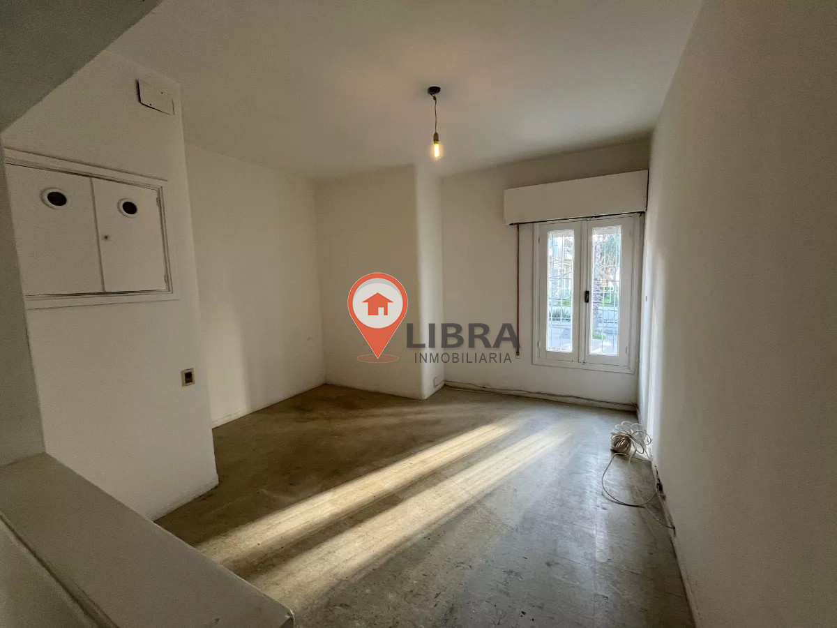 Casa ID.5737 - Casa Venta 2 Dormitorios Impecable Excelente Ubicación Buceo
