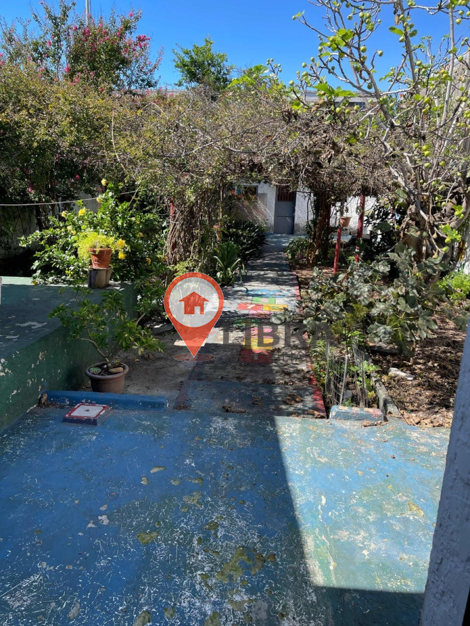 Casa ID.4481 - OPORTUNIDAD! HERMOSA CASA EN LA TEJA 3 DORMITORIOS Y COCHERA!
