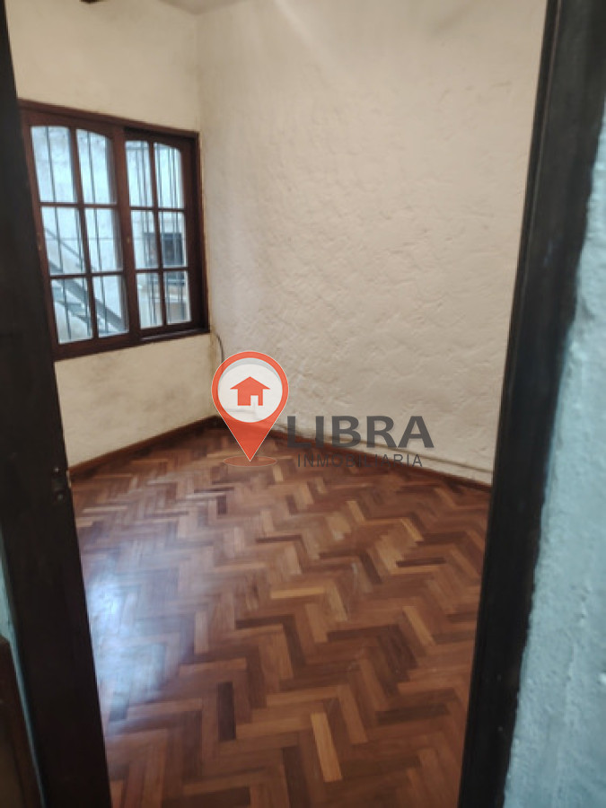 Casa ID.10373 - Casa En Carrasco 3 Dormitorios Garaje Parrillero Jardín