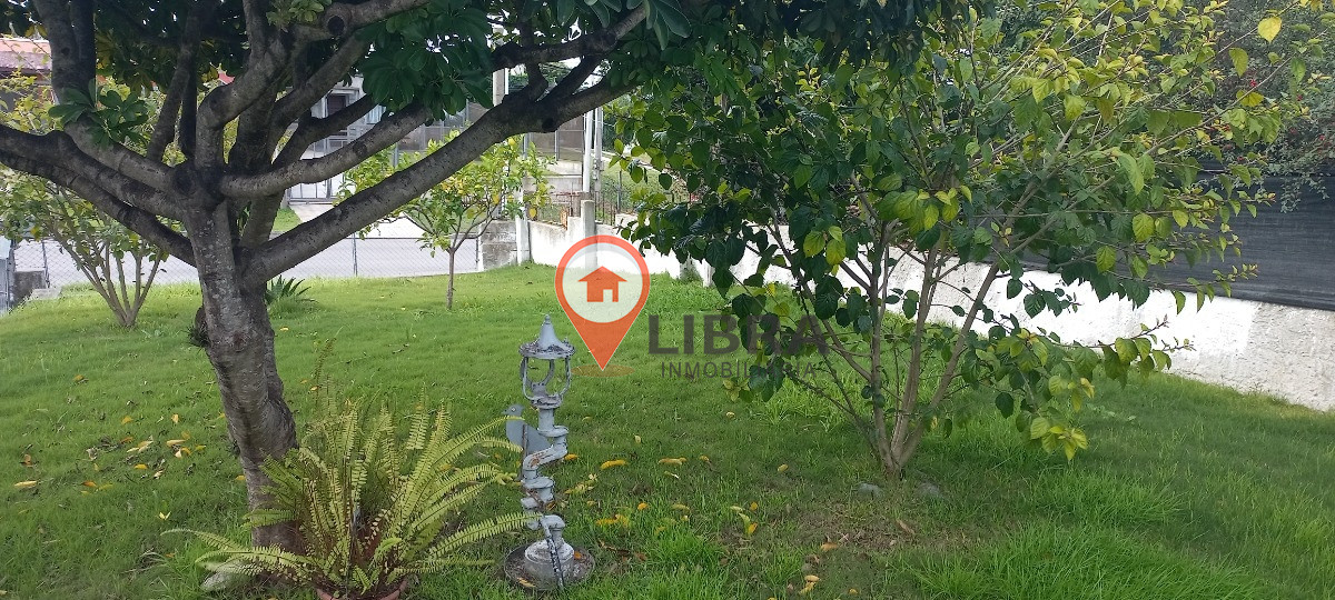 Casa ID.4758 - Venta Casa 2 Dormitorios Cochera 2 Autos Patio Peñarol Jardín