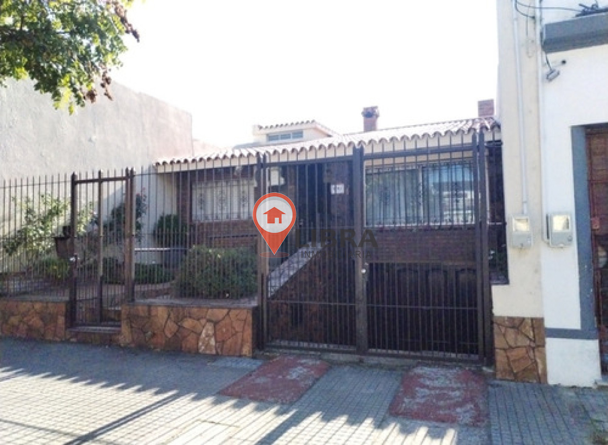 Casa ID.10388 - VENTA CASA 3 DORMITORIOS 2 BAÑOS PATIO PARRILLERO Y GARAJE!