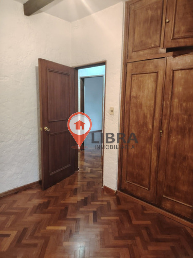 Casa ID.10373 - Casa En Carrasco 3 Dormitorios Garaje Parrillero Jardín