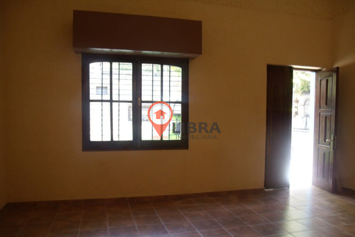 Casa ID.5821 - Impresionante casa de 8 dormitorios y 4 baños. Ideal para gran familia o inversores