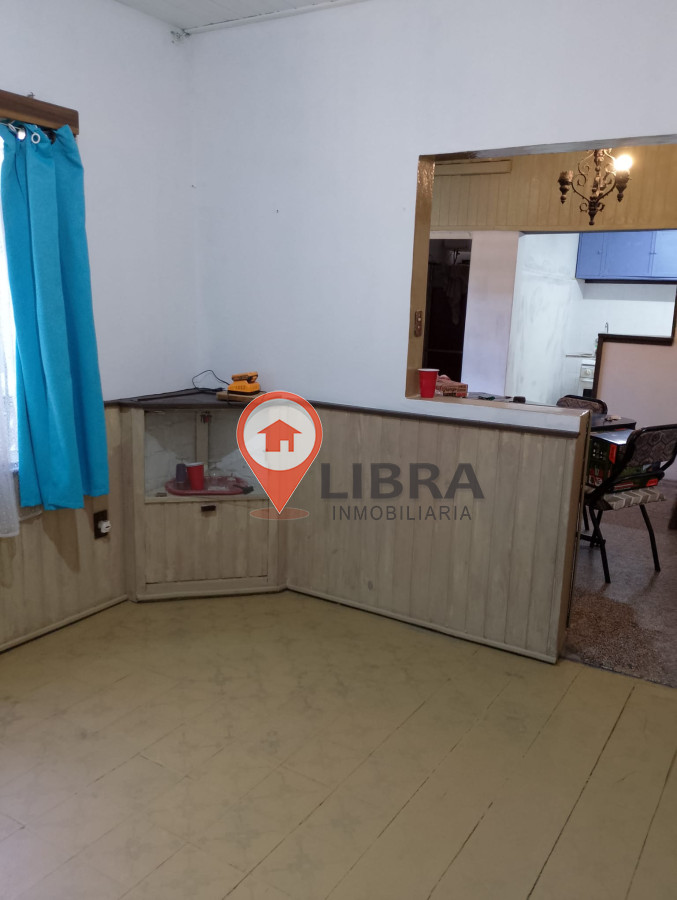 Casa ID.10050 - VENTA CASA EN PASO DE LAS DURANAS 2 DORMITORIOS 2 COCHERAS Y PARRILLERO!