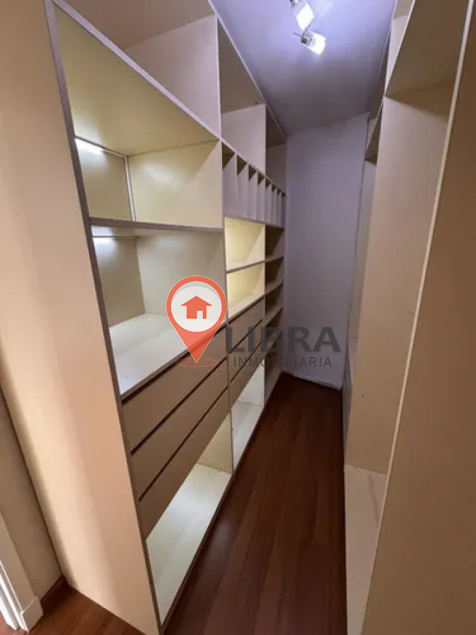 Casa ID.9806 - HERMOSA CASA DE 3 DORM, 4 BAÑOS Y  COCHERA EN POCITOS 