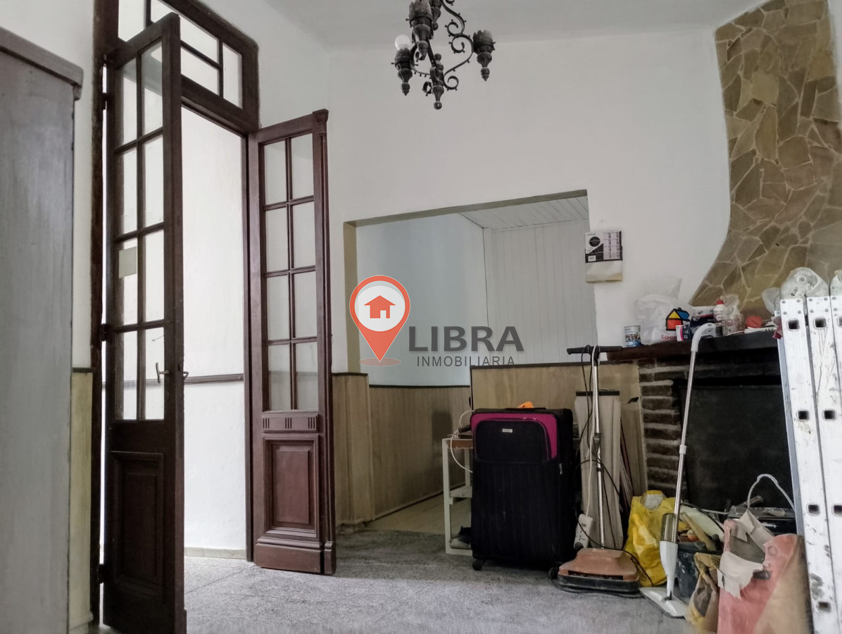 Casa ID.10050 - VENTA CASA EN PASO DE LAS DURANAS 2 DORMITORIOS 2 COCHERAS Y PARRILLERO!