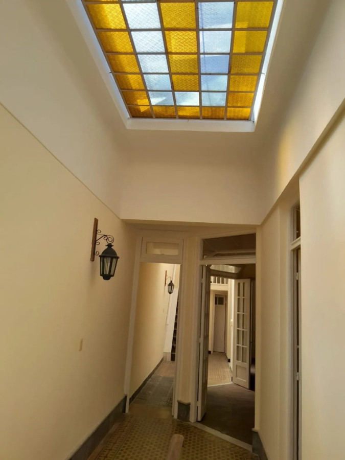 Casa ID.12638 - Alquiler Casa PH En Pleno Centro 4 Dormitorios 2 Baños