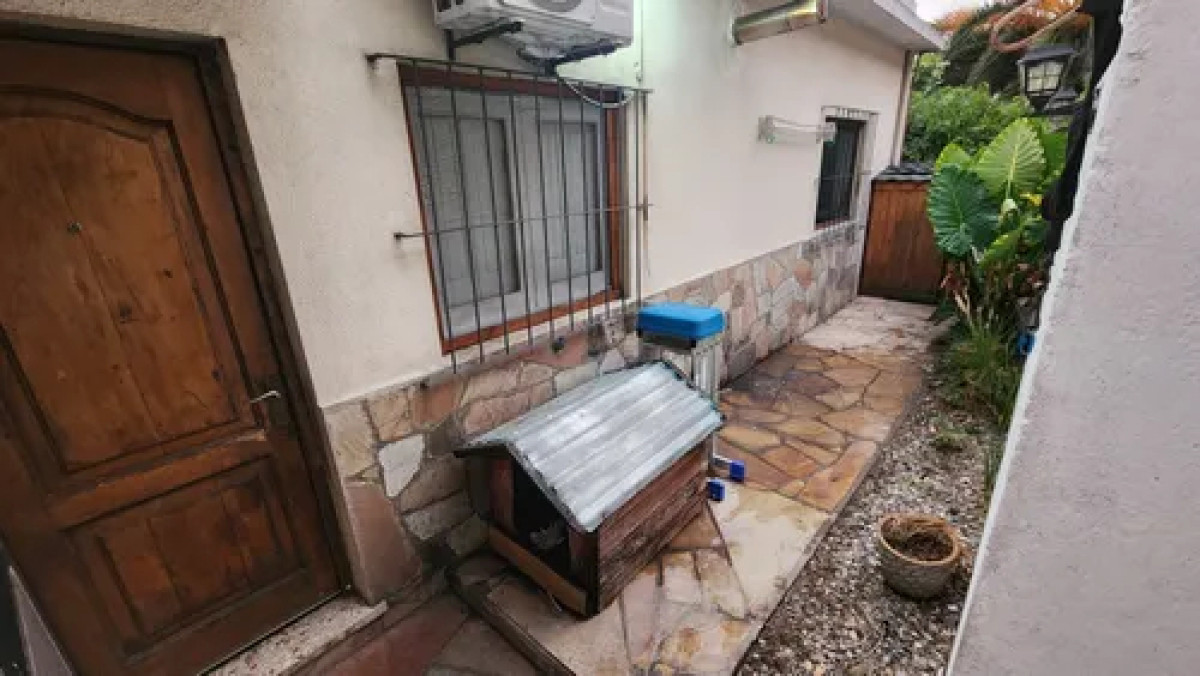 Casa ID.10741 - Linda Casa De 1 Dormitorio Con Cochera