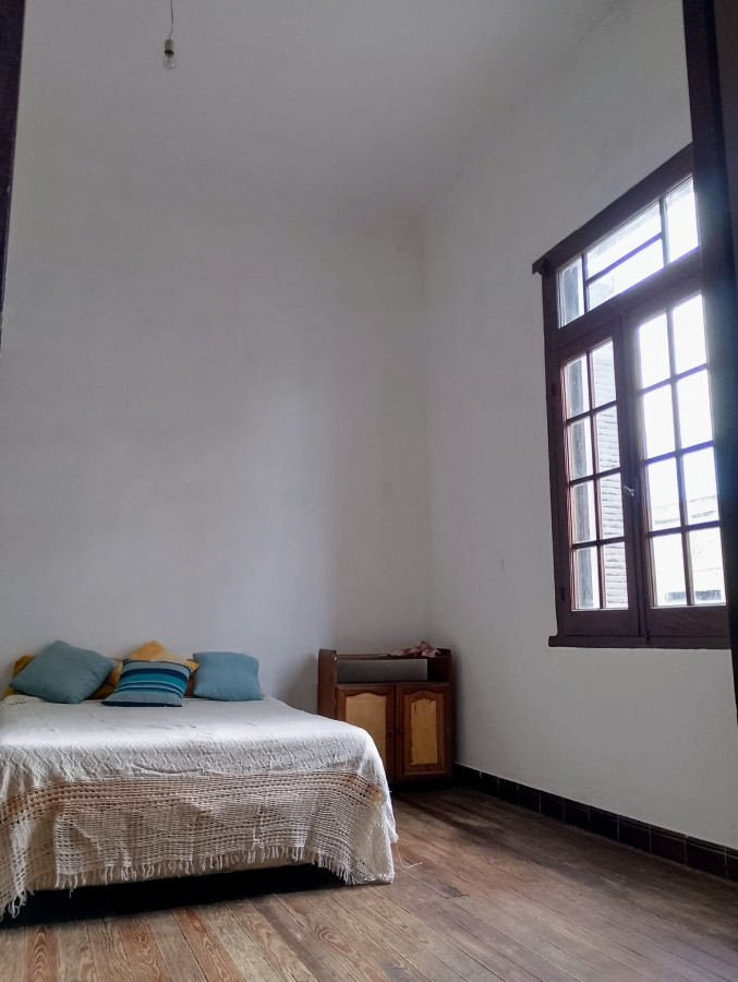 Casa ID.10091 - VENTA CASA 2 DORMITORIOS 2 COCHERAS PARRILLERO PASO DE LAS DURANAS