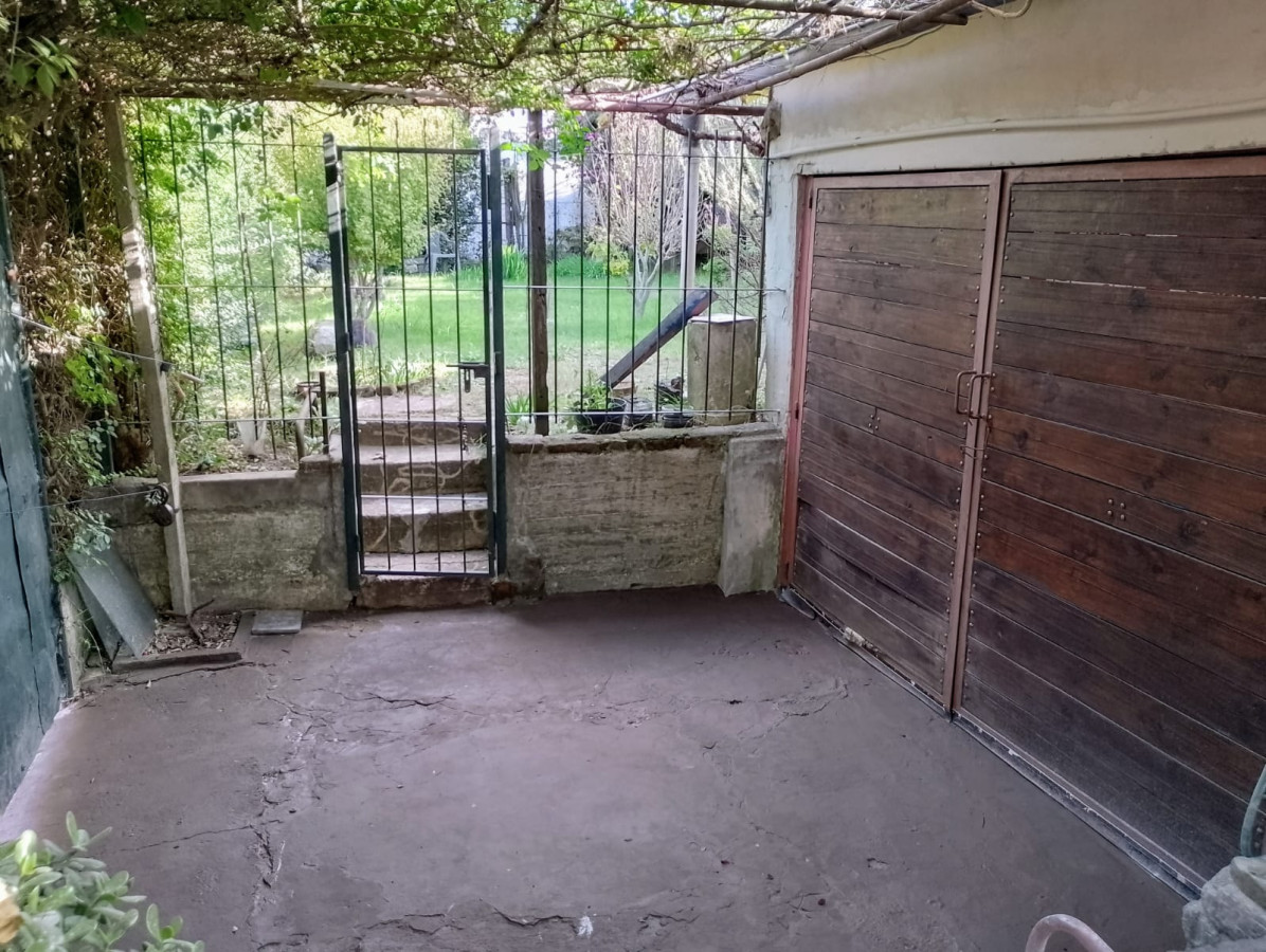 Casa ID.10091 - VENTA CASA 2 DORMITORIOS 2 COCHERAS PARRILLERO PASO DE LAS DURANAS