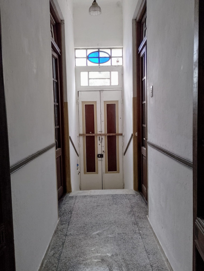 Casa ID.10098 - Venta Casa En Paso De Las Duranas, 2 Dormitorios, 2 Cocheras, Patio Y Parrillero!!!