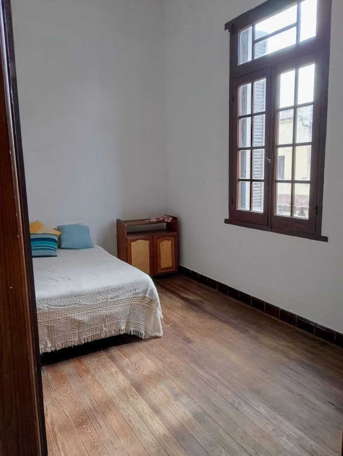 Casa ID.10098 - Venta Casa En Paso De Las Duranas, 2 Dormitorios, 2 Cocheras, Patio Y Parrillero!!!