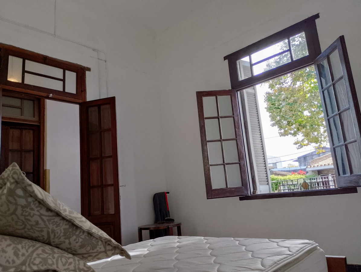 Casa ID.10098 - Venta Casa En Paso De Las Duranas, 2 Dormitorios, 2 Cocheras, Patio Y Parrillero!!!