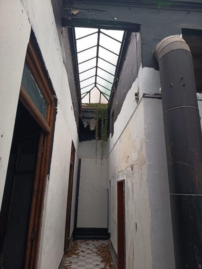 Casa ID.6763 - Venta Casa A Reciclar En Parque Rodó Para Vivienda O Empresa