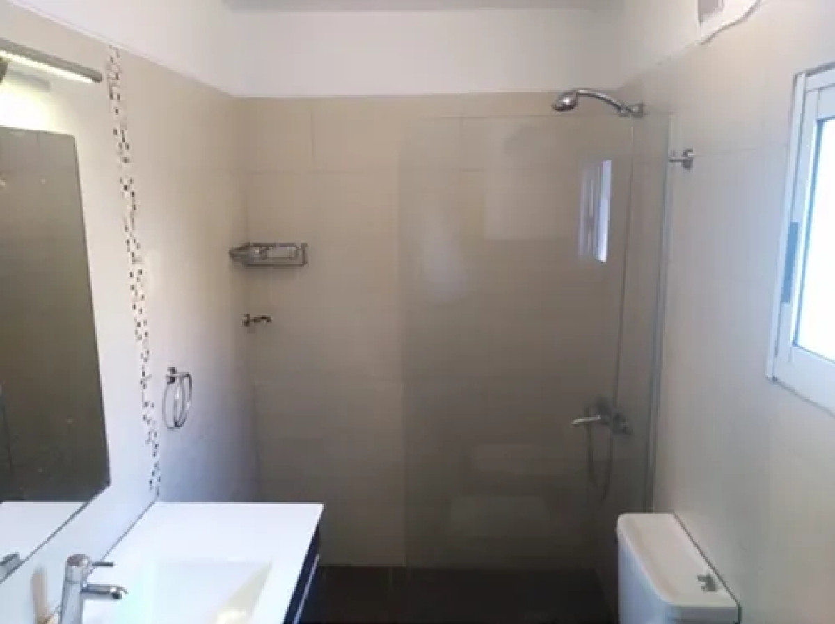 Casa ID.10593 - Alquiler Casa 3 Dorm 2 Baños Patio Parrillero 2 Cocheras En Brazo Oriental
