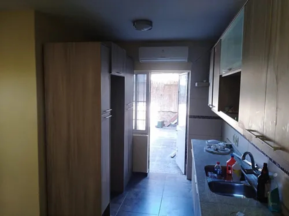 Casa ID.10593 - Alquiler Casa 3 Dorm 2 Baños Patio Parrillero 2 Cocheras En Brazo Oriental