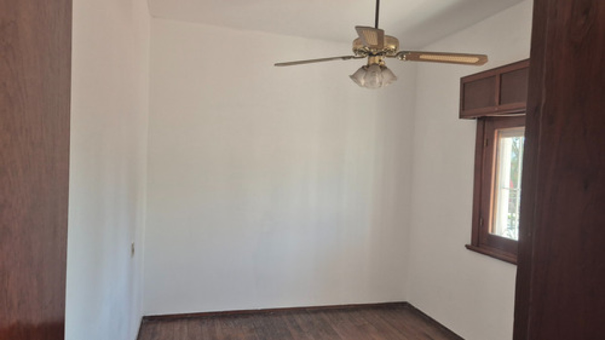 Casa ID.10927 - Amplia Casa Remodelada 2 Dormitorios Y Cochera, Atahualpa