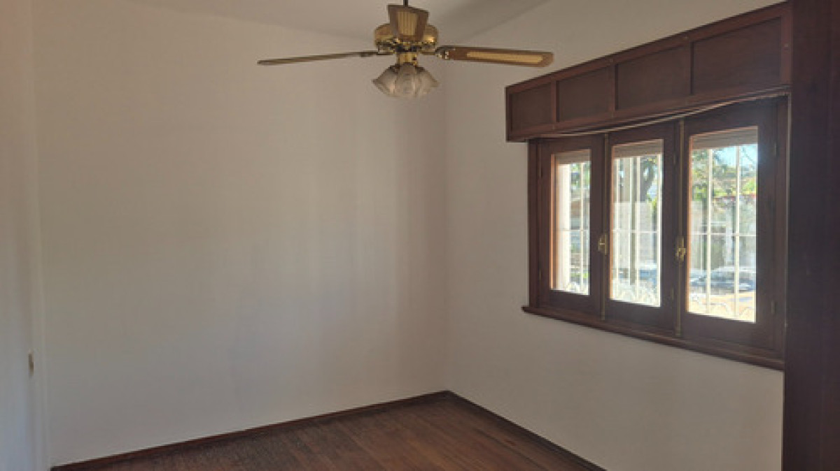 Casa ID.10939 - Confrotable Casa Con 2 Dorm Con Cochera Y Patio