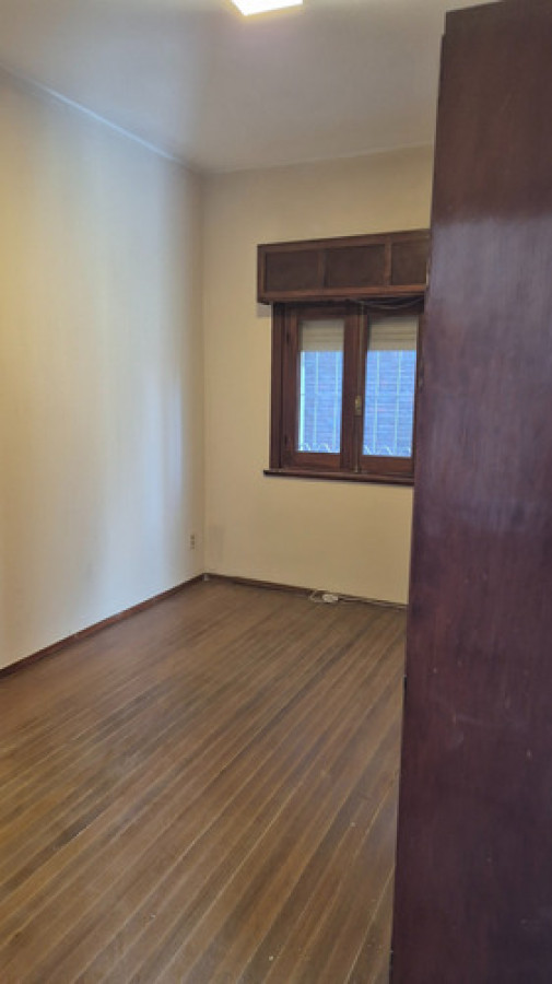 Casa ID.10939 - Confrotable Casa Con 2 Dorm Con Cochera Y Patio