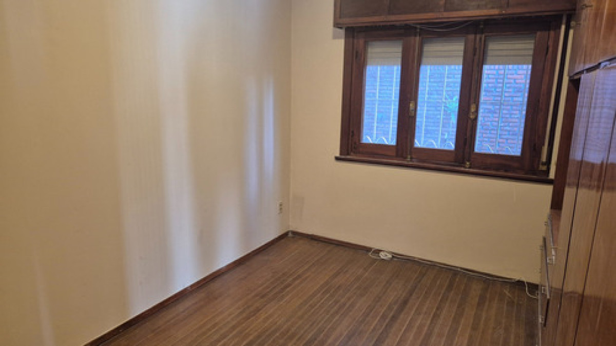 Casa ID.10939 - Confrotable Casa Con 2 Dorm Con Cochera Y Patio