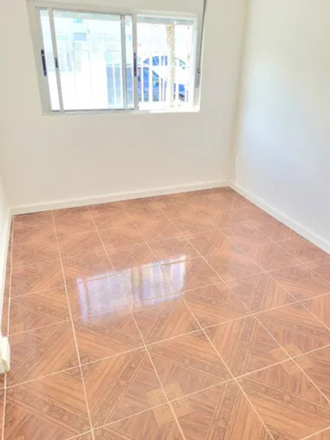 Casa ID.10953 - Casa En Al quiler En La Blanqueada, 4 Dormitorios Y Patio