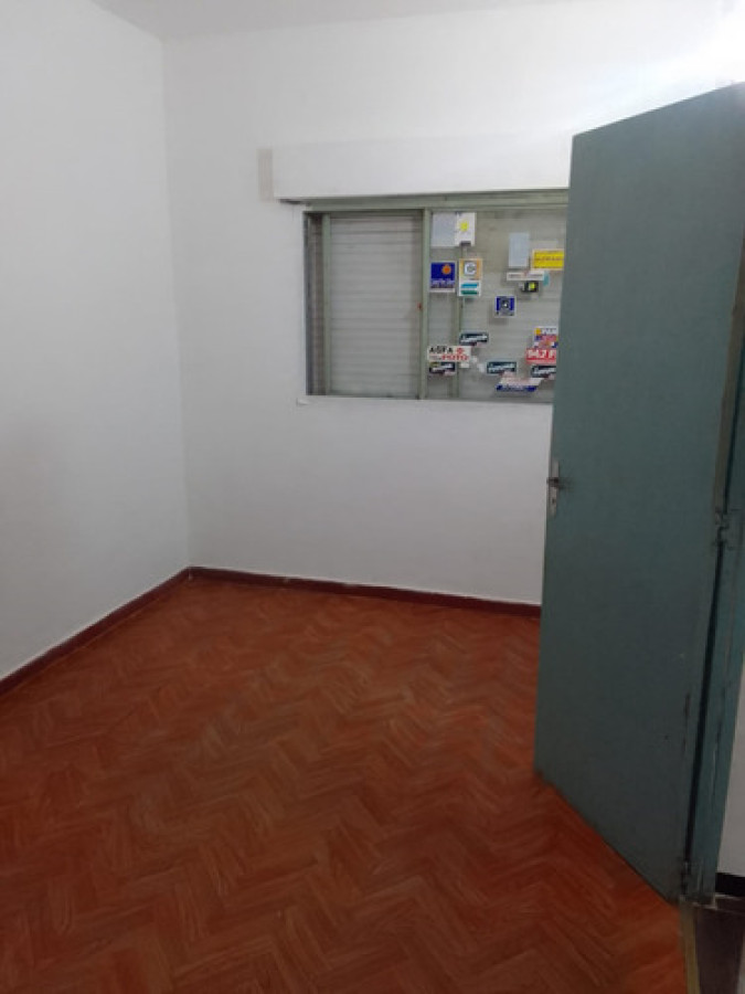 Casa ID.10968 - Casa en Sayago, 1 Dormitorio, con Jardín y Cerramiento Perimetral, Sin Gastos Comunes