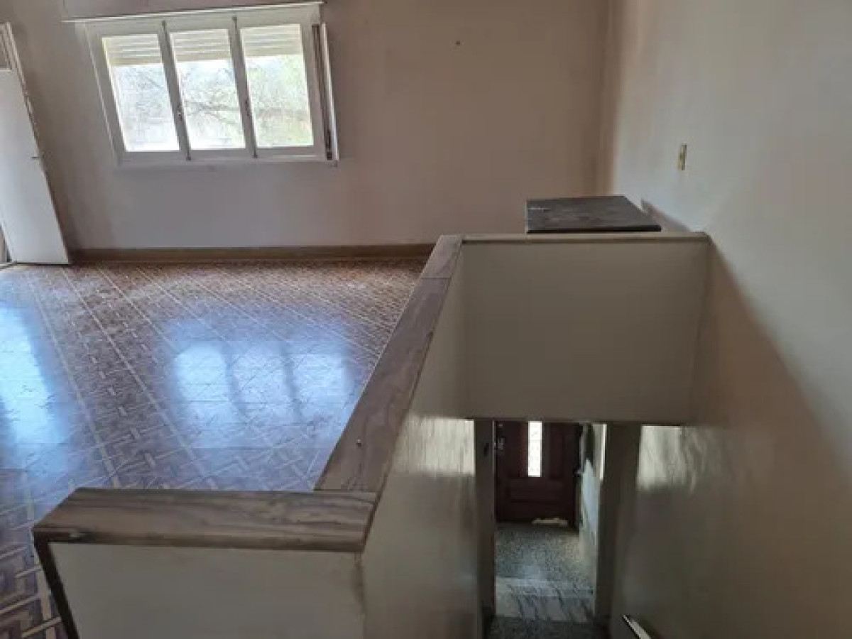 Casa ID.11060 - Alquiler Casa De Altos 2 Dormitorios Parrillero En Brazo Oriental