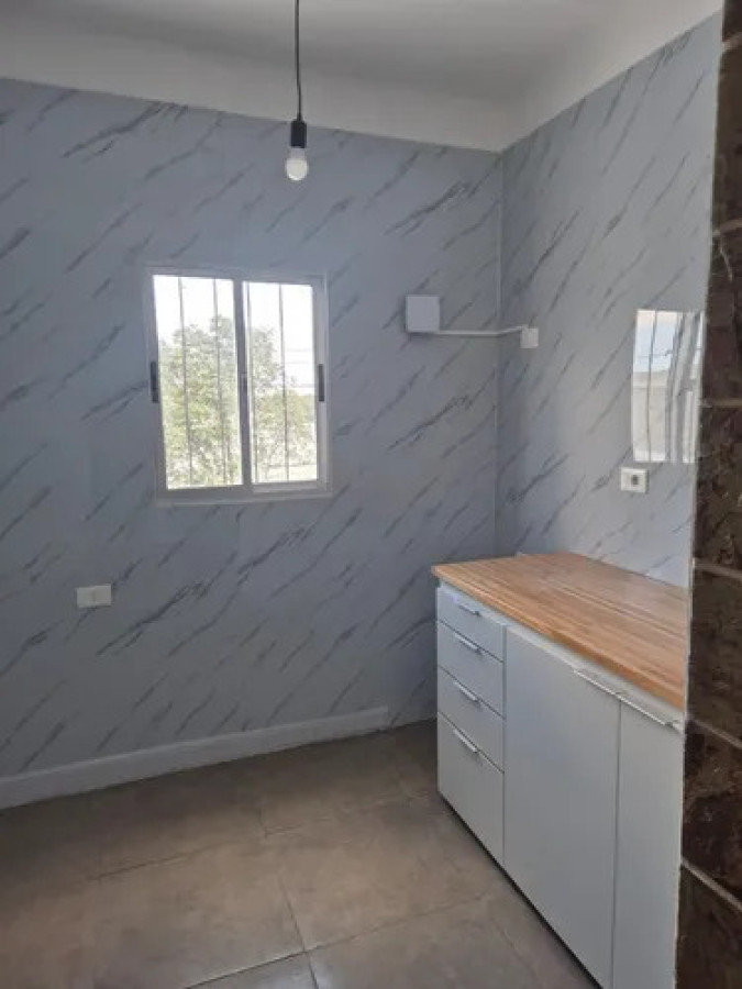 Casa ID.11060 - Alquiler Casa De Altos 2 Dormitorios Parrillero En Brazo Oriental