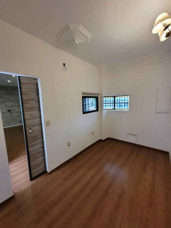 Casa ID.11170 - Hermosa Casa De 3 Dorm A Pocas Cuadras De Tres Cruces Shopping