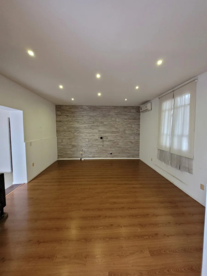 Casa ID.11170 - Hermosa Casa De 3 Dorm A Pocas Cuadras De Tres Cruces Shopping