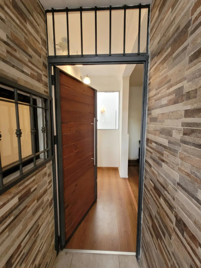 Casa ID.11170 - Hermosa Casa De 3 Dorm A Pocas Cuadras De Tres Cruces Shopping