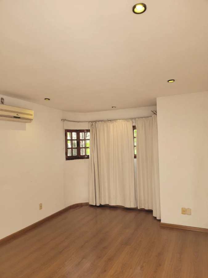 Casa ID.11170 - Hermosa Casa De 3 Dorm A Pocas Cuadras De Tres Cruces Shopping