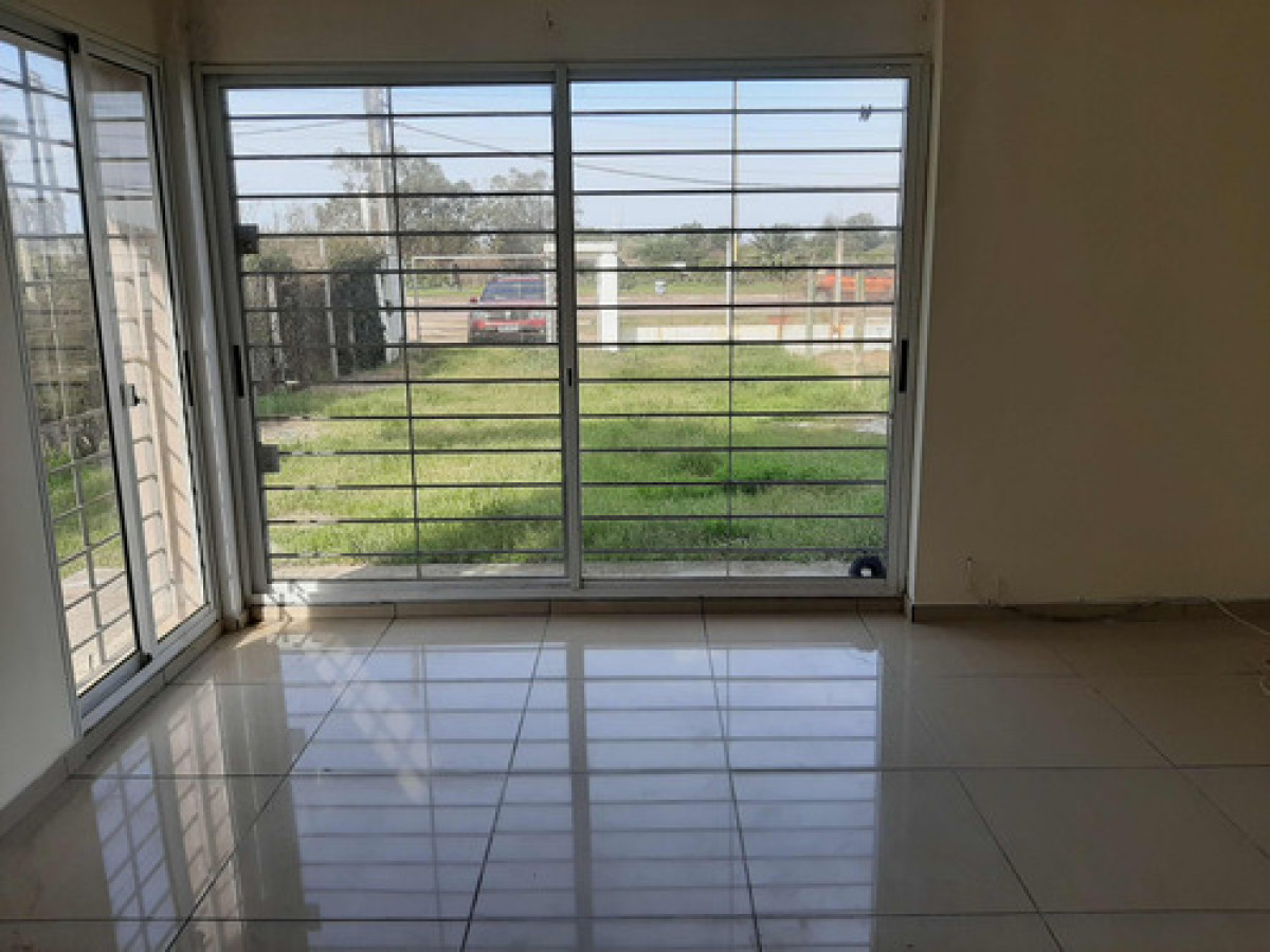 Casa ID.11491 - ALQUILER DE HERMOSA CASA DE DOS PLANTAS CON TRES DORMITORIOS EN SHANGRILÁ CANELONES